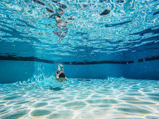 Топ 10 причин для того, чтобы начать плавать в детстве