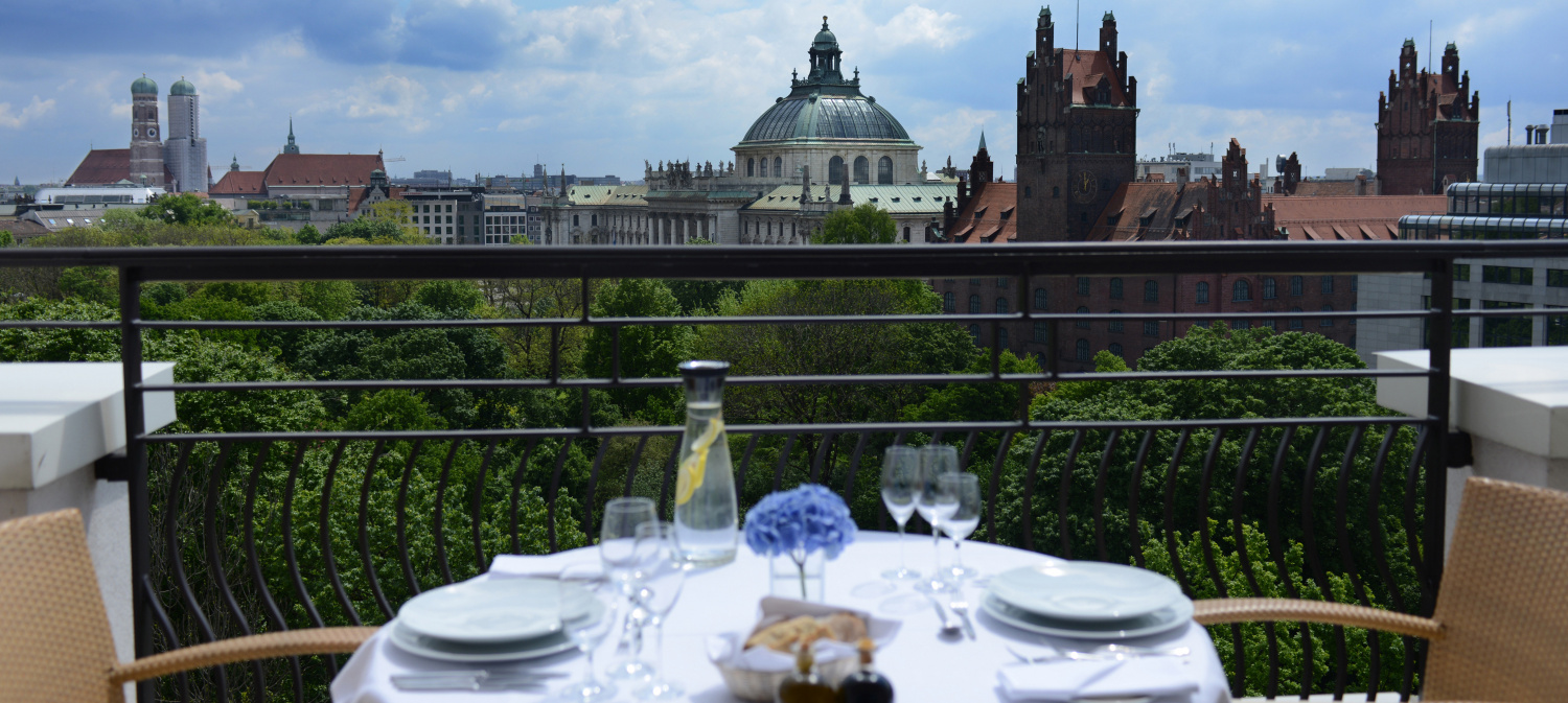 Прекрасен наш союз: Hotel de Rome и опера